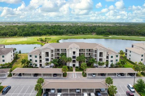 Condo in Bradenton, Florida, 2 bedrooms in LAKEWOOD NATIONAL  № 2202747 - photo 27