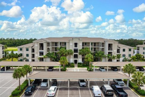 Condo in Bradenton, Florida, 2 bedrooms in LAKEWOOD NATIONAL  № 2202747 - photo 2