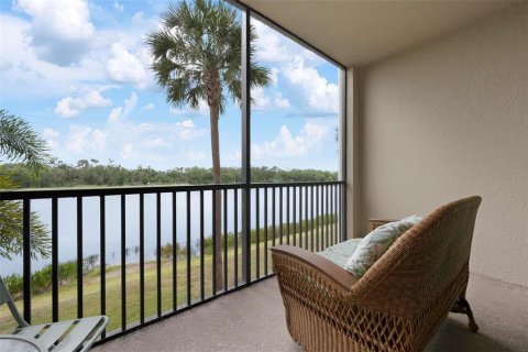 Condo in Bradenton, Florida, 2 bedrooms in LAKEWOOD NATIONAL  № 2202747 - photo 24
