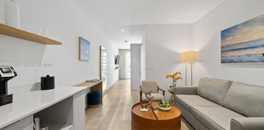 Studio à Condo à Miami, Floride  № 2002005