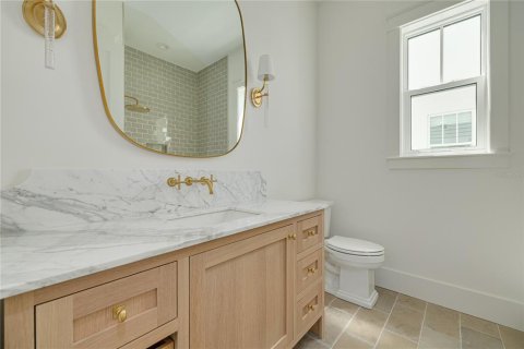House in Saint Petersburg, Florida 5 bedrooms, 339.37 sq.m. № 1569864 - photo 15