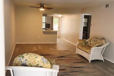 Condo in Dunedin, Florida, 2 bedrooms  № 1782649 - photo 14