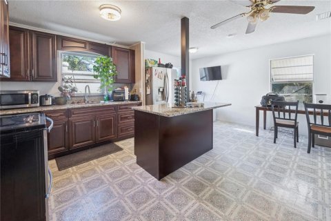 Casa en venta en Williston, Florida, 2 dormitorios, 99.41 m2 № 2144955 - foto 14