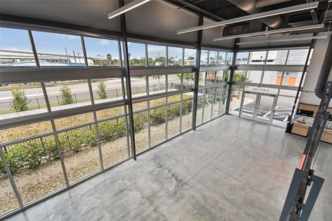 Commercial property in Tampa, Florida 111.48 sq.m. № 1815348 - photo 17