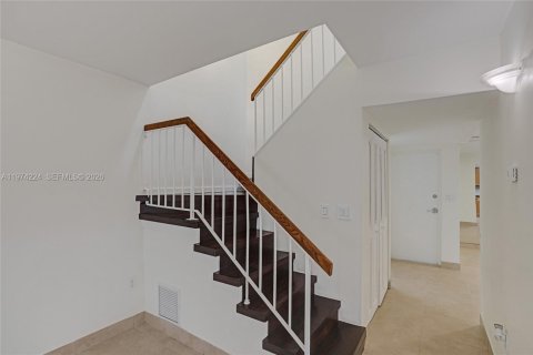 Townhouse in Aventura, Florida 3 bedrooms, 123.56 sq.m. № 2038397 - photo 10