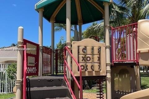 Купить таунхаус в Уэст-Палм-Бич, Флорида 3 спальни, 132.57м2, № 2029354 - фото 14