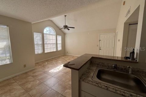 Condo in Orlando, Florida, 2 bedrooms  № 1536069 - photo 5