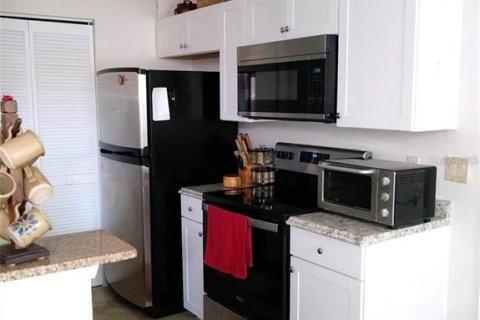Condo in Orlando, Florida, 2 bedrooms  № 1536069 - photo 9