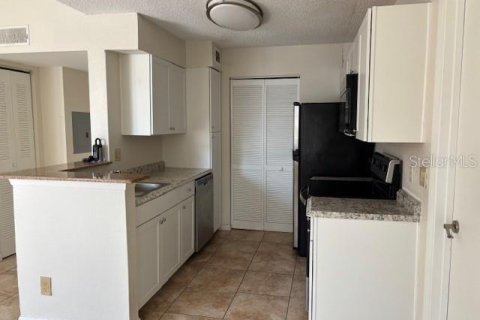 Condo in Orlando, Florida, 2 bedrooms  № 1536069 - photo 6
