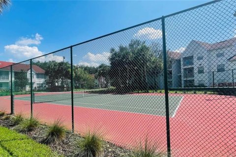 Condo in Orlando, Florida, 2 bedrooms  № 1536069 - photo 19