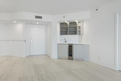 Condo in Aventura, Florida, 2 bedrooms  № 2089697 - photo 12