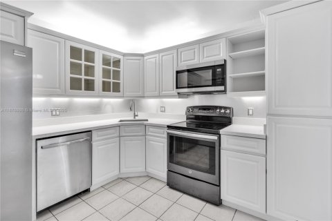 Condominio en alquiler en Hollywood, Florida, 2 dormitorios, 125.42 m2 № 1922450 - foto 27