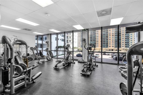 Condominio en alquiler en Hollywood, Florida, 2 dormitorios, 125.42 m2 № 1922450 - foto 12