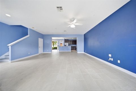 Touwnhouse à vendre à Apopka, Floride: 3 chambres, 172.33 m2 № 2228475 - photo 5