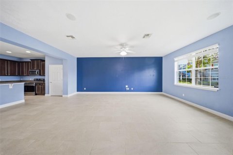 Touwnhouse à vendre à Apopka, Floride: 3 chambres, 172.33 m2 № 2228475 - photo 4