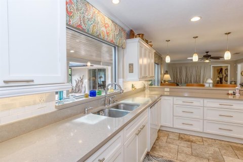 Villa ou maison à vendre à Howey-in-the-Hills, Floride: 4 chambres, 298.4 m2 № 2133230 - photo 20