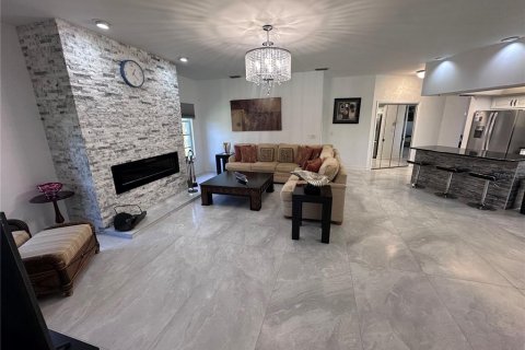 Villa ou maison à vendre à Cape Coral, Floride: 3 chambres, 217.76 m2 № 1734393 - photo 19