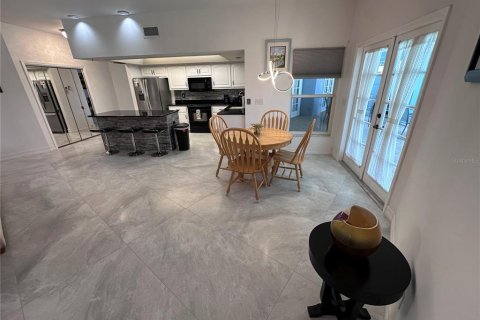 Villa ou maison à vendre à Cape Coral, Floride: 3 chambres, 217.76 m2 № 1734393 - photo 23