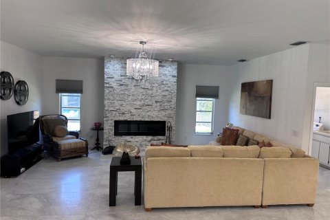 Villa ou maison à vendre à Cape Coral, Floride: 3 chambres, 217.76 m2 № 1734393 - photo 21