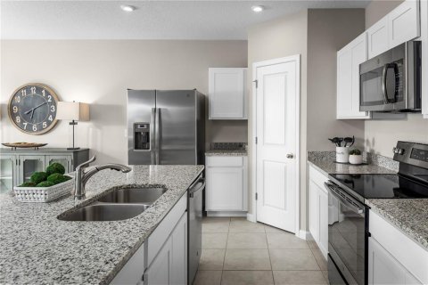 Villa ou maison à vendre à Haines City, Floride: 4 chambres, 159.98 m2 № 2147887 - photo 6