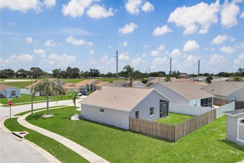 House in Port Richey, Florida 3 bedrooms, 111.3 sq.m. № 1824709 - photo 9
