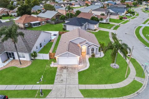 House in Port Richey, Florida 3 bedrooms, 111.3 sq.m. № 1824709 - photo 5