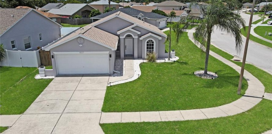 Casa en Port Richey, Florida 3 dormitorios, 111.3 m2 № 1824709