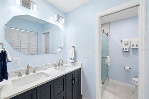 Condo in Sarasota, Florida, 2 bedrooms  № 2216209 - photo 29