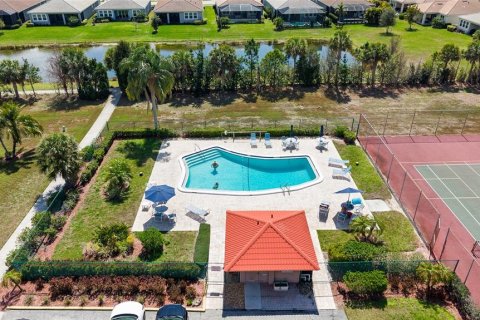 Condo in Sarasota, Florida, 2 bedrooms  № 2216209 - photo 7
