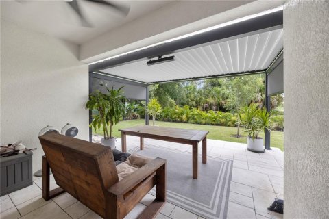 House in North Port, Florida 3 bedrooms, 185.06 sq.m. № 2216126 - photo 29