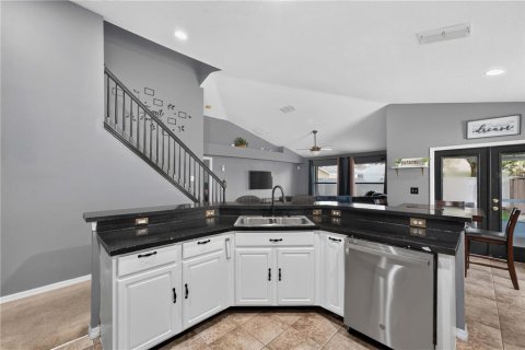 Купить виллу или дом в Маунт-Дора, Флорида 4 комнаты, 224.36м2, № 2284868 - фото 13