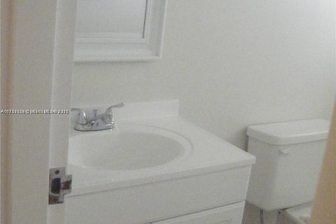 Condominio en venta en Tamarac, Florida, 2 dormitorios, 95.22 m2 № 1706939 - foto 15