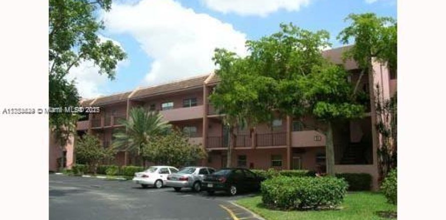 Condominio en Tamarac, Florida, 2 dormitorios  № 1706939