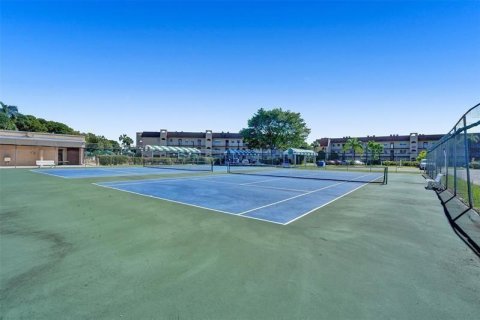 Copropriété à vendre à Sunrise, Floride: 2 chambres, 95.69 m2 № 2084381 - photo 27
