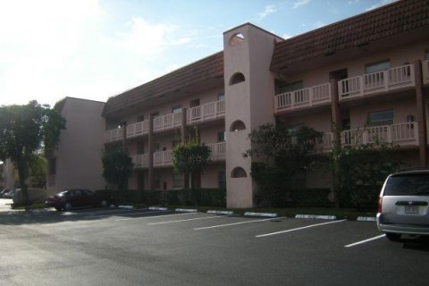 Copropriété à vendre à Sunrise, Floride: 2 chambres, 95.69 m2 № 2084381 - photo 15