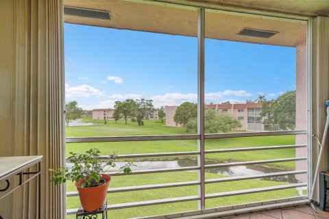 Copropriété à vendre à Sunrise, Floride: 2 chambres, 95.69 m2 № 2084381 - photo 11
