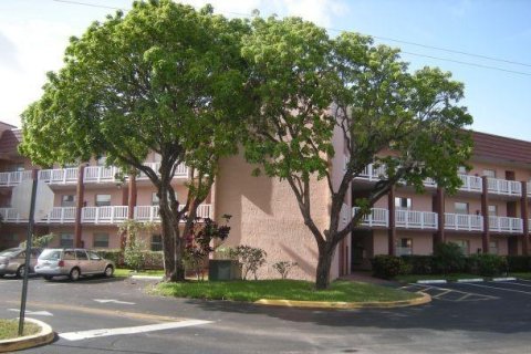 Copropriété à vendre à Sunrise, Floride: 2 chambres, 95.69 m2 № 2084381 - photo 16