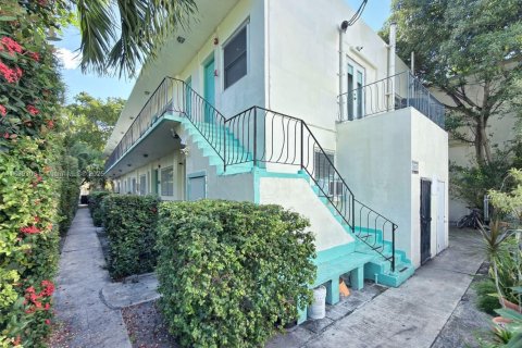 Condominio en alquiler en Miami Beach, Florida, 1 dormitorio № 2012476 - foto 3