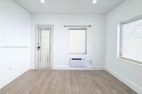 Condominio en alquiler en Miami Beach, Florida, 1 dormitorio № 2012476 - foto 6