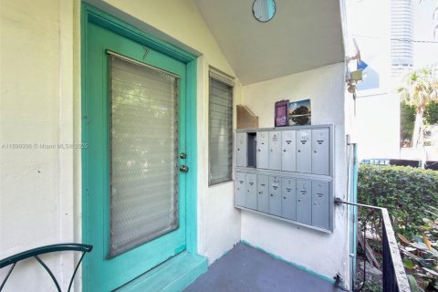 Condominio en alquiler en Miami Beach, Florida, 1 dormitorio № 2012476 - foto 4