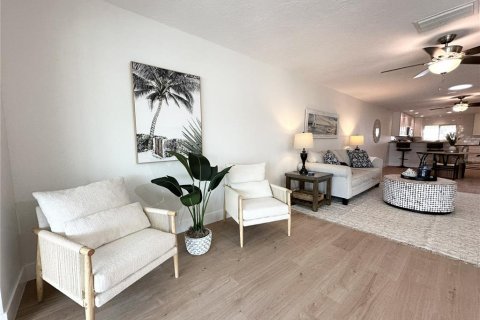 Casa en venta en Saint Petersburg, Florida, 2 dormitorios, 182.37 m2 № 2206658 - foto 19