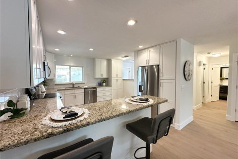 Casa en venta en Saint Petersburg, Florida, 2 dormitorios, 182.37 m2 № 2206658 - foto 12