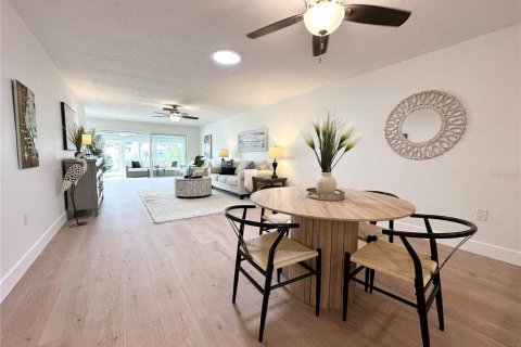 Casa en venta en Saint Petersburg, Florida, 2 dormitorios, 182.37 m2 № 2206658 - foto 9