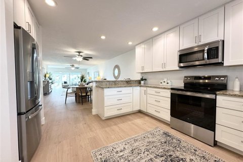 Casa en venta en Saint Petersburg, Florida, 2 dormitorios, 182.37 m2 № 2206658 - foto 14