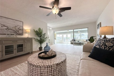 Casa en venta en Saint Petersburg, Florida, 2 dormitorios, 182.37 m2 № 2206658 - foto 16