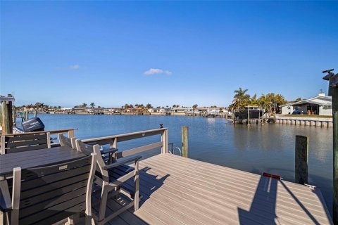 Casa en venta en Saint Petersburg, Florida, 2 dormitorios, 182.37 m2 № 2206658 - foto 30