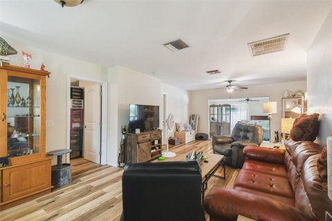 Villa ou maison à vendre à Spring Hill, Floride: 3 chambres, 151.06 m2 № 1869372 - photo 5