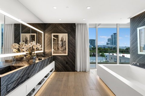 Copropriété à vendre à Miami Beach, Floride: 4 chambres, 344.2 m2 № 1966794 - photo 24