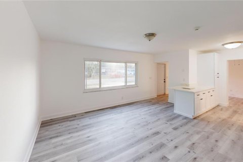 House in Tampa, Florida 4 bedrooms, 143.07 sq.m. № 2098868 - photo 30