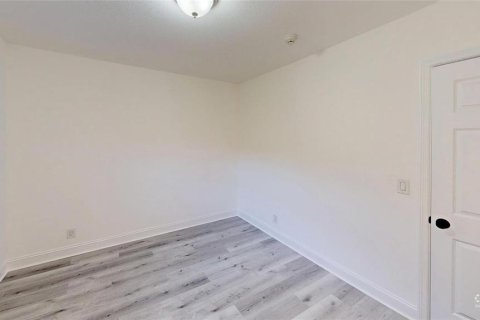 House in Tampa, Florida 4 bedrooms, 143.07 sq.m. № 2098868 - photo 10